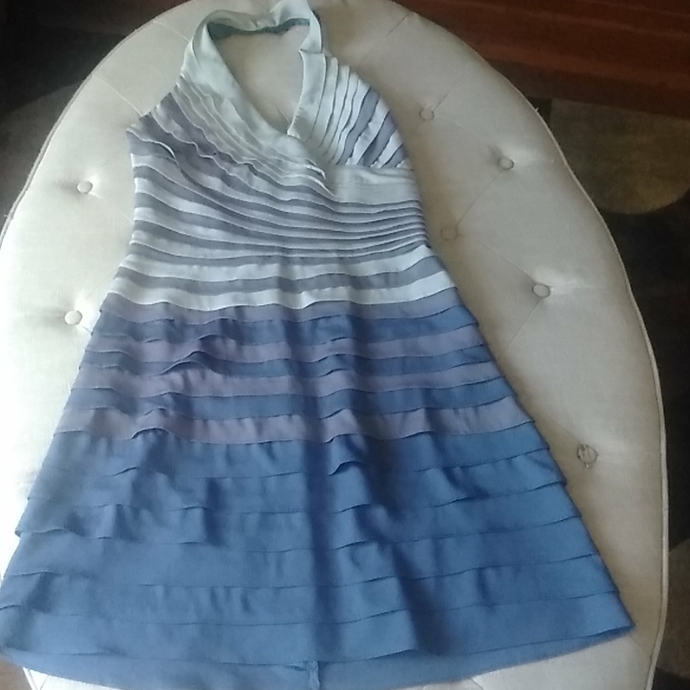 ArynK dress.sz M. Stunning